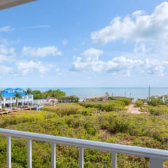 Stay and Play, Enjoy Scenic Views at Ocean Pointe 5312