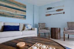 Deja Blue Oceanfront Condo- 2 Lanais, Pool + Beach