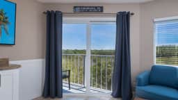 2 BR End Suite w/ Vast Views+Pool, Beach & Bar