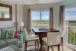 Charming & Tranquil Condo at Ocean Pointe-Sleeps 6 - Image 2