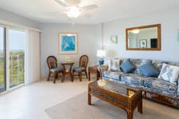 Ocean Lovers Suite [Ocean Pointe 5413] - Image 2