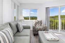 Swaying Palms Spacious Suite [Ocean Pointe 3201] - Image 4
