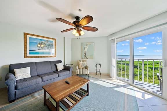 Airy Top Floor Blue Heron Suite; Ocean Pointe 3407 - Image 1