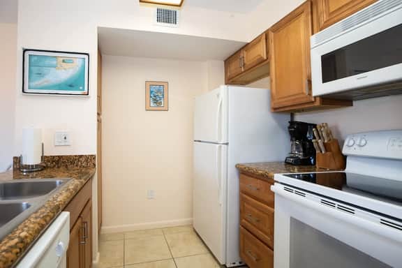 Keys Waterfront Condo: Beach, Pool & Sunset Views!