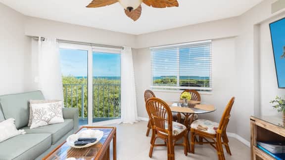 Sunbeam Dream 2BR Oceanfront Condo in Florida Keys