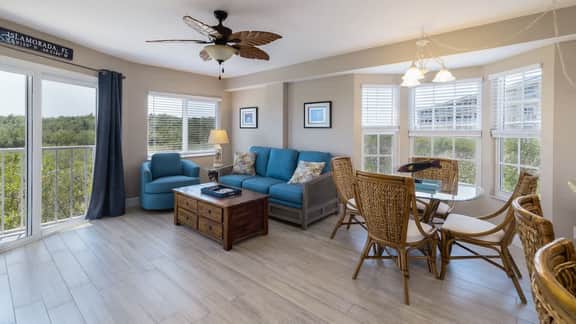2 BR End Suite w/ Vast Views+Pool, Beach & Bar