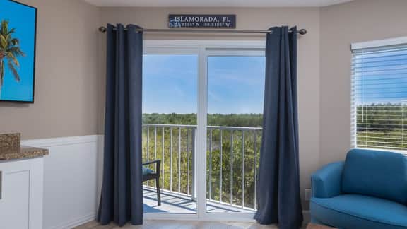 2 BR End Suite w/ Vast Views+Pool, Beach & Bar
