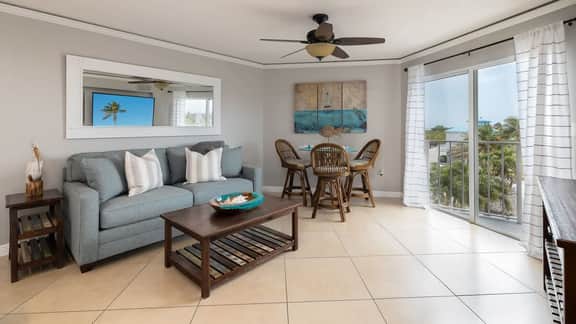 Sunrise Breeze on the Marina [Ocean Pointe 5302]