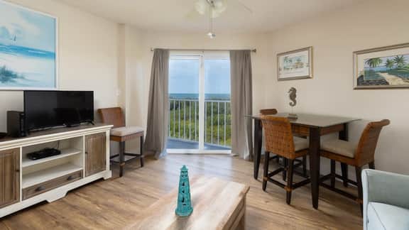 Ocean Views + SandyToes at Ocean Pointe Suites