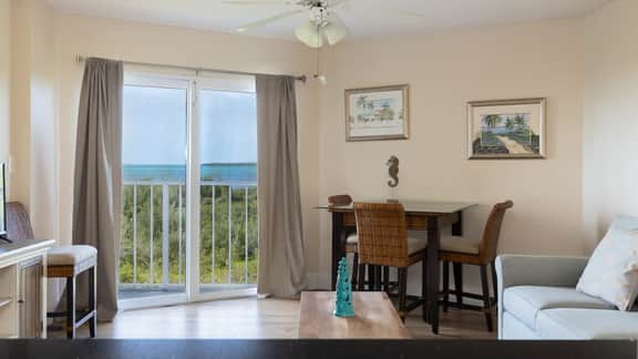 Ocean Views + SandyToes at Ocean Pointe Suites