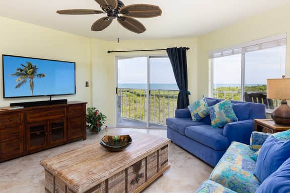 Stunning Waterfront Condo with Double Balconies - Image 5