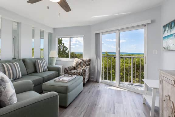 Swaying Palms Spacious Suite [Ocean Pointe 3201] - Image 2