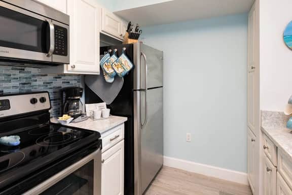 Light, Bright & Nautical Condo at Ocean Pointe - Image 3