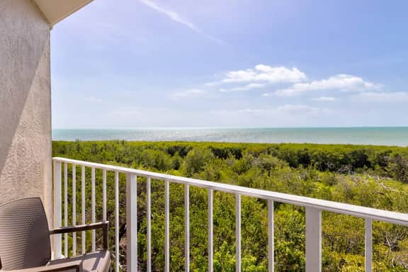 Front-Row to the Ocean•Stunning Views +Pool Access - Image 5