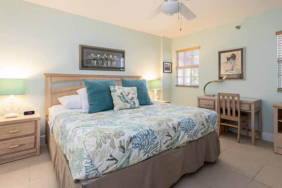 Marina & Ocean Front Suite 5202 - Image 5