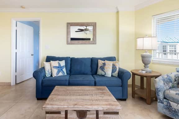 Relax & Recharge at our Charming Oceanfront Condo - Image 3