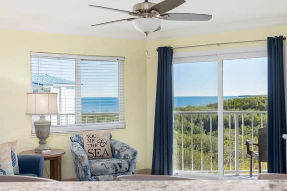 Relax & Recharge at our Charming Oceanfront Condo - Image 5