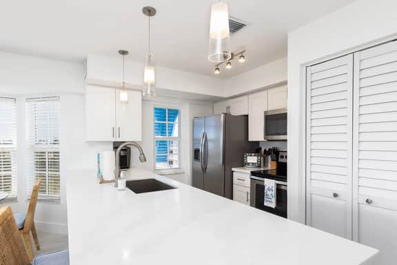 Designer Comforts & Ocean Views- Ocean Pointe 2416 - Image 2