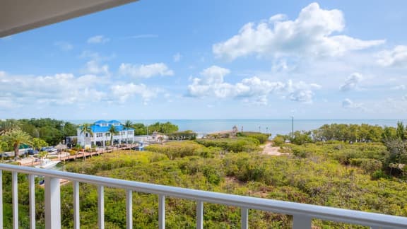 Stay & Play; Enjoy Scenic Views  Ocean Pointe 5312