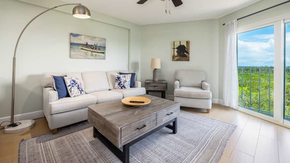 Keys Waterfront Condo: Pool, Beach & Stunning Views!