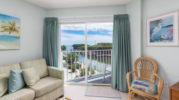 Marina & Ocean Front Suite 5202